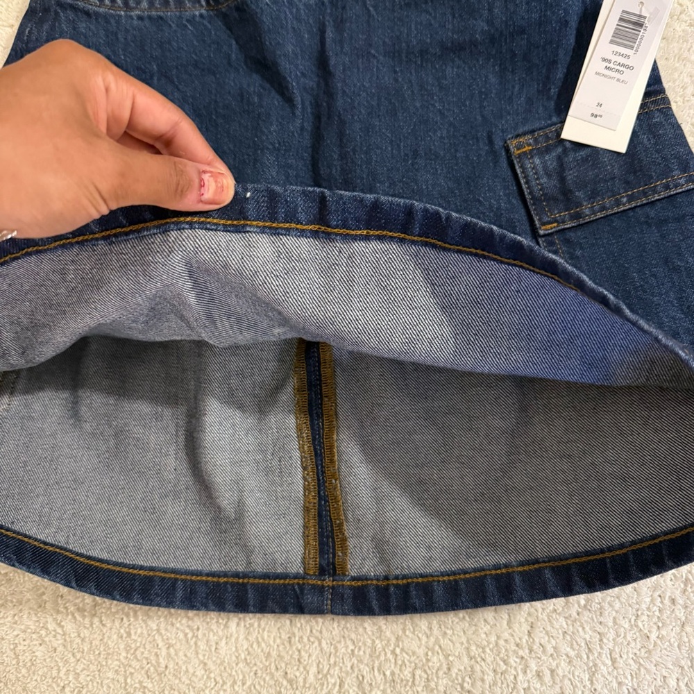 NWT Aritzia Denim Forum 90s Cargo Micro Skirt - Picture 5 of 9